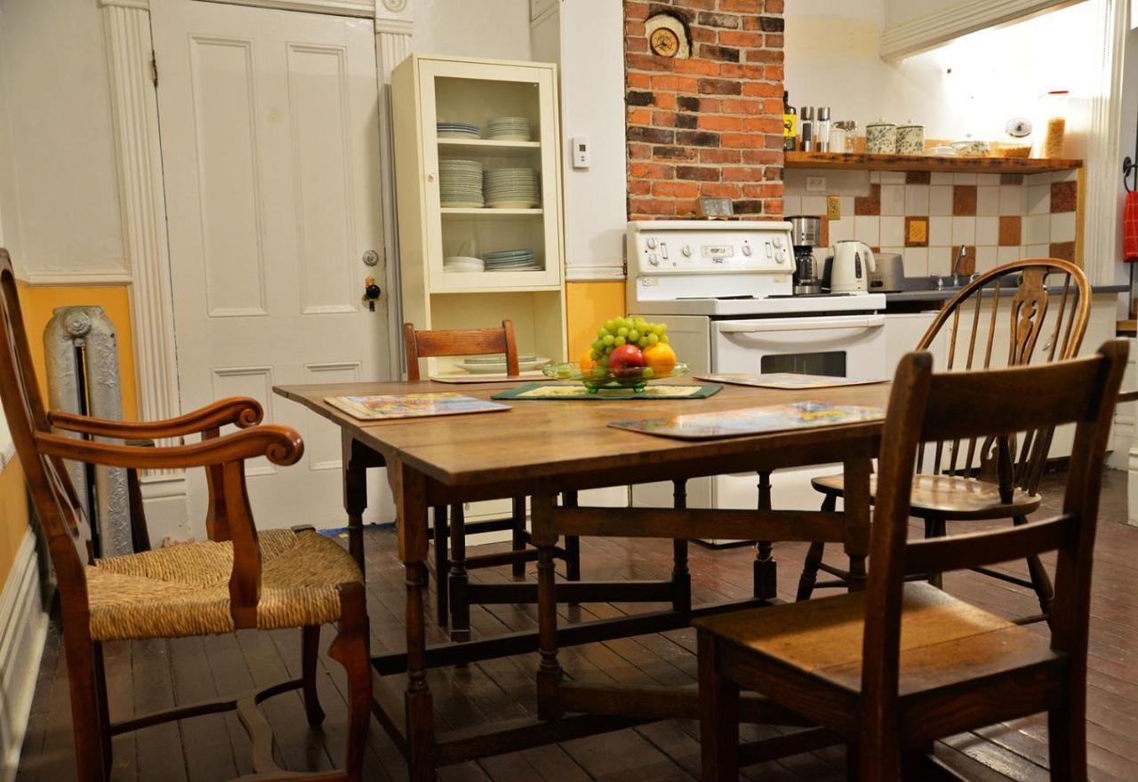 Vancouver Hideaway Guesthouse מראה חיצוני תמונה