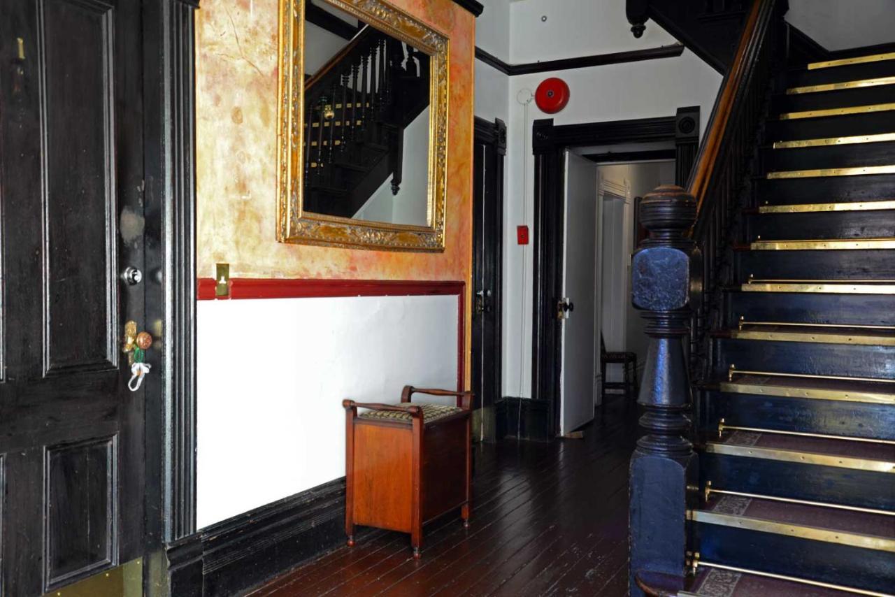 Vancouver Hideaway Guesthouse מראה חיצוני תמונה