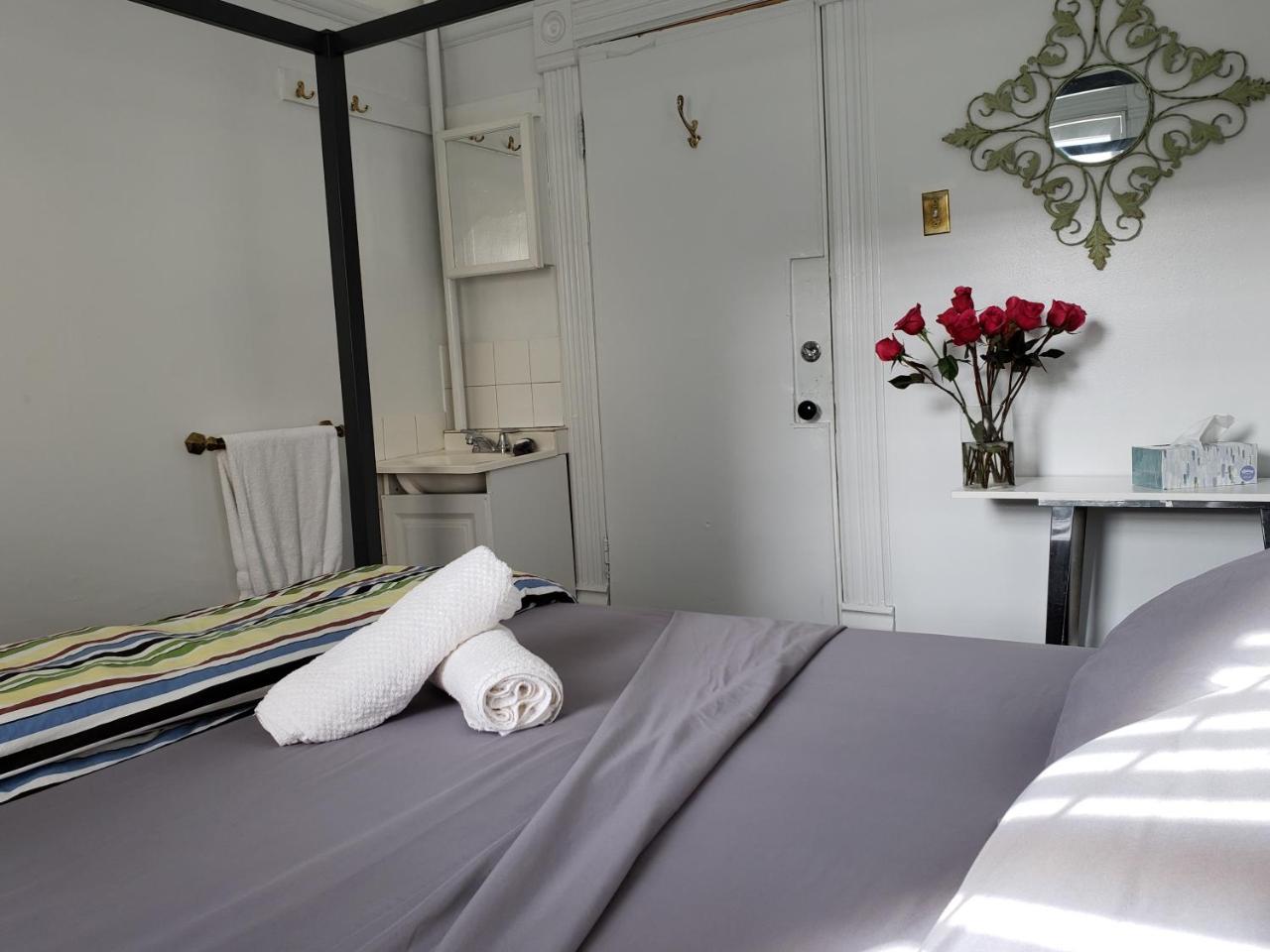 Vancouver Hideaway Guesthouse מראה חיצוני תמונה